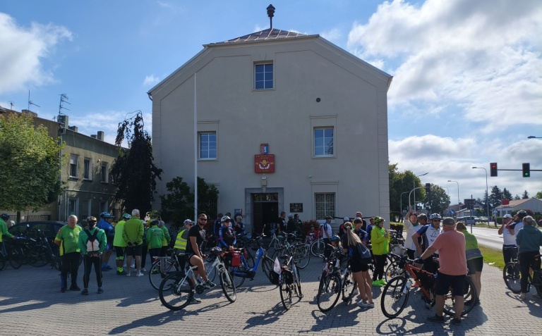 Ponad 70 uczestników na 22. Urodzinowym Rodzinnym Rajdzie Rowerowym