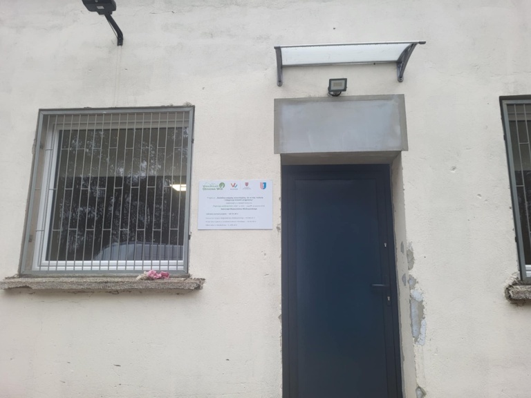 Gmina Golina zrealizowała projekt pn.: „Świetlicę wiejską remontujemy bo w niej kulturę i integrację krzewić pragniemy”