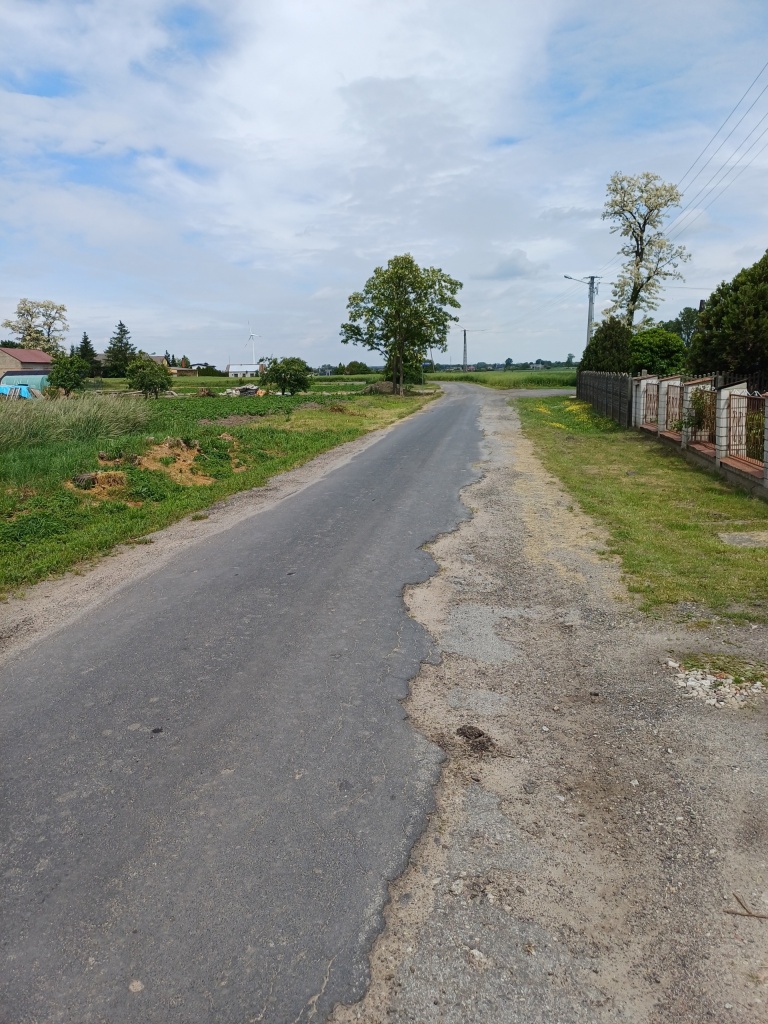 Umowa na budowę ścieżek pieszo-rowerowych została podpisana