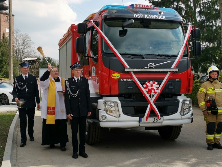 Strażacki wóz na jubileusz. OSP Kawnice ma 145 lat!