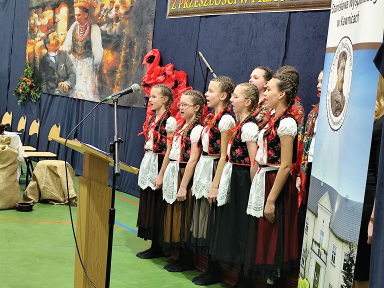 Czterokrotny jubileusz Szkoły Podstawowej w Kawnicach