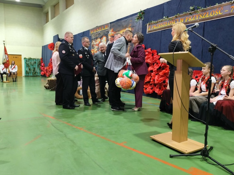 Czterokrotny jubileusz Szkoły Podstawowej w Kawnicach