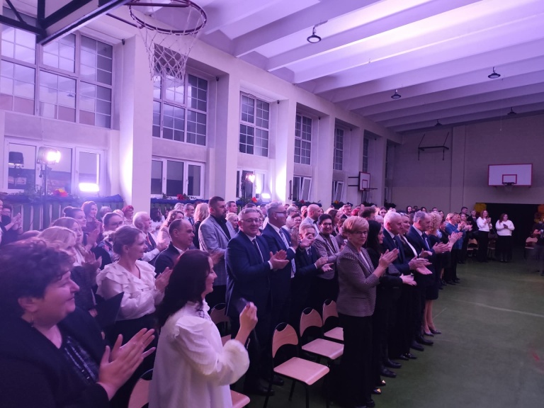 Czterokrotny jubileusz Szkoły Podstawowej w Kawnicach