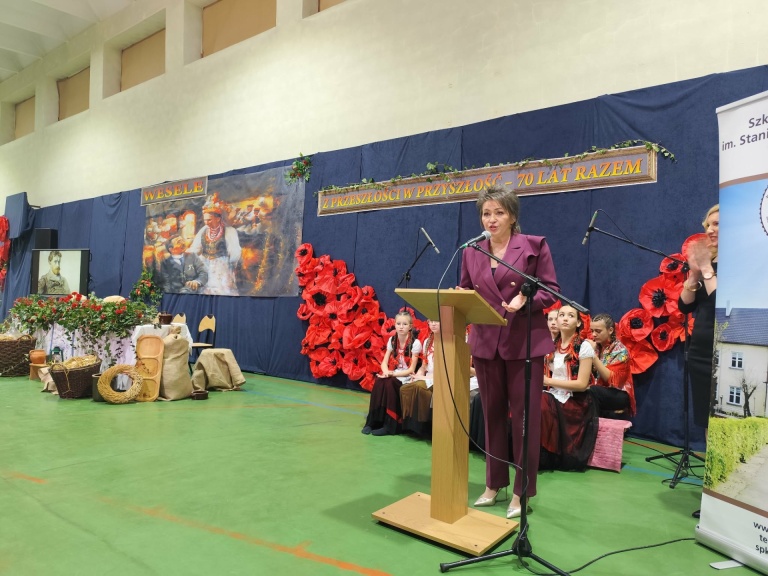 Czterokrotny jubileusz Szkoły Podstawowej w Kawnicach