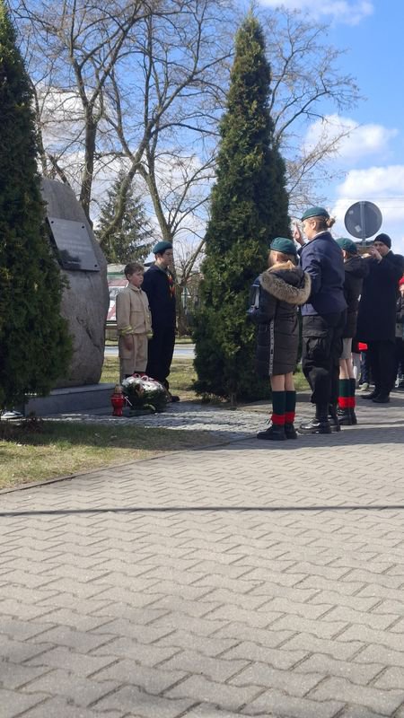 Obchody 86. rocznicy Zbrodni Katyńskiej w Golinie