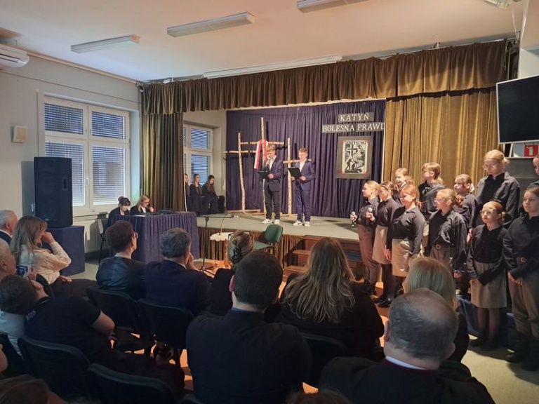 Obchody 86. rocznicy Zbrodni Katyńskiej w Golinie