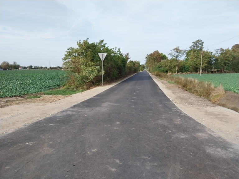 Zakończono budowę drogi dojazdowej do pół w miejscowości Przyjma