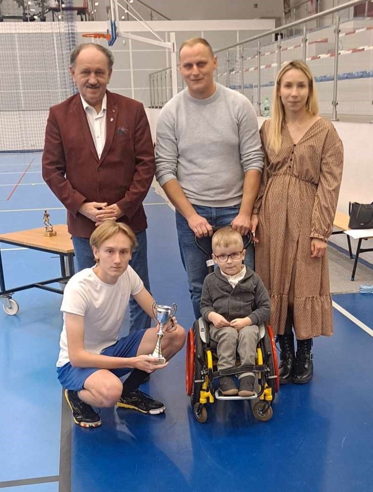 Mikołajkowy Turniej Piłki Nożnej o Puchar Burmistrza z zaszczytnem celem