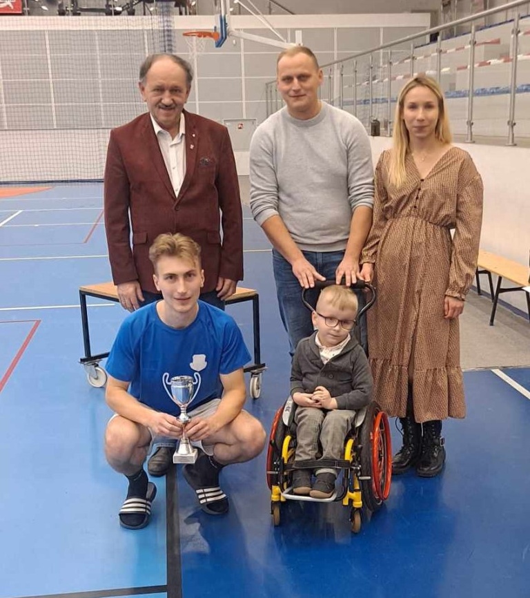 Mikołajkowy Turniej Piłki Nożnej o Puchar Burmistrza z zaszczytnem celem
