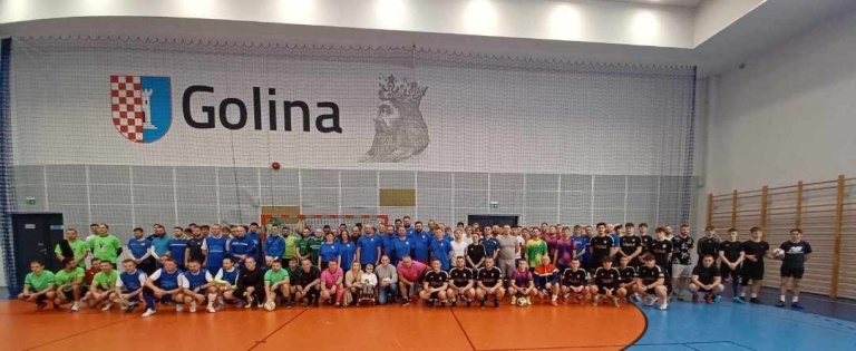 Mikołajkowy Turniej Piłki Nożnej o Puchar Burmistrza z zaszczytnem celem