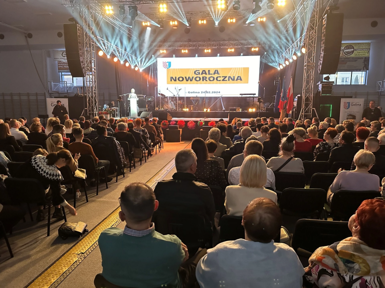 Gala Noworoczna w Golinie. Podsumowanie kadencji i wręczenie statuetek mieszkańcom gminy zasłużonych dla społęcznosci lokalnej