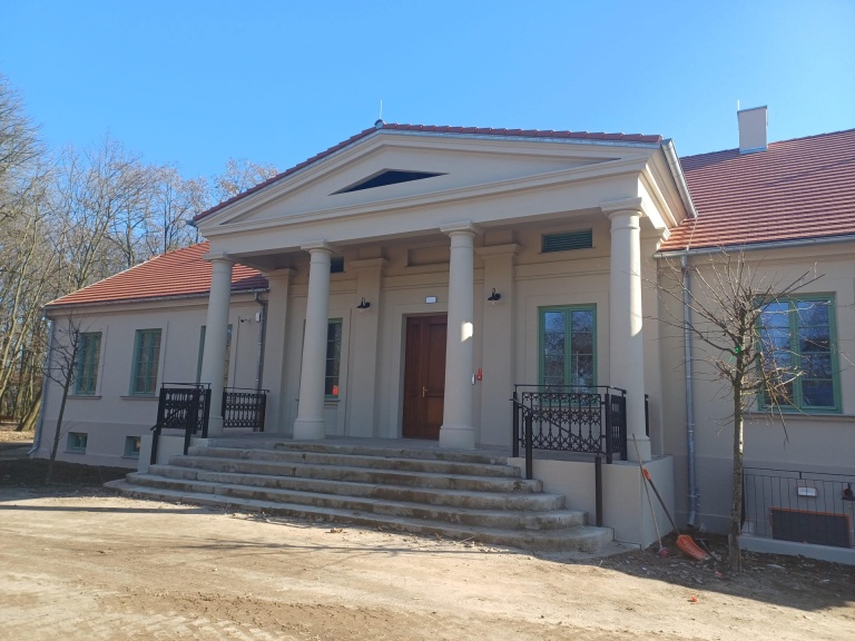 Zagłosuj na Baśniowy Dworek w konkursie Modernizacja Roku