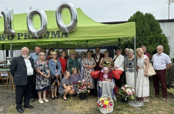 Setną rocznicę urodzin 23 czerwca br. obchodziła mieszkanka naszej gminy, Pani Janina Mioducka