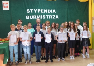Najzdolniejsi uczniowie z gminy Golina otrzymali z Stypendia Burmistrza Goliny