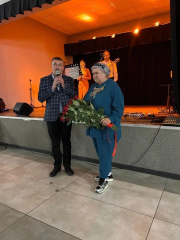 Sztuka i muzyka w Golinie. Koncert polskich przebojów oraz wernisaż prac