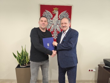 Umowa na budowę ścieżek pieszo-rowerowych została podpisana